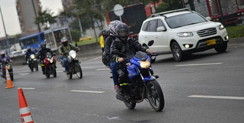 Motociclistas en Bogotá Motociclistas en Bogotá