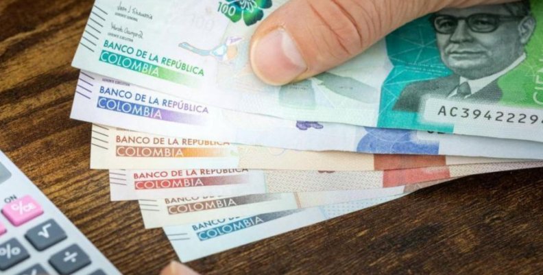 Crédito para combatir el gota a gota. Imagen de varios billetes de diferentes denominaciones