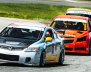 Autos de carrera en una pista
